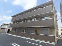 栃木県小山市城山町3丁目 3階建 築7年2ヶ月