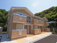 福岡県中間市岩瀬西町 2階建 築11年2ヶ月