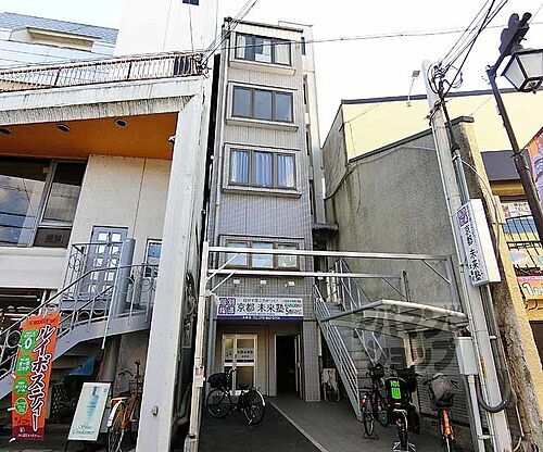 京都府京都市右京区太秦堀ケ内町 築33年10ヶ月 5階建