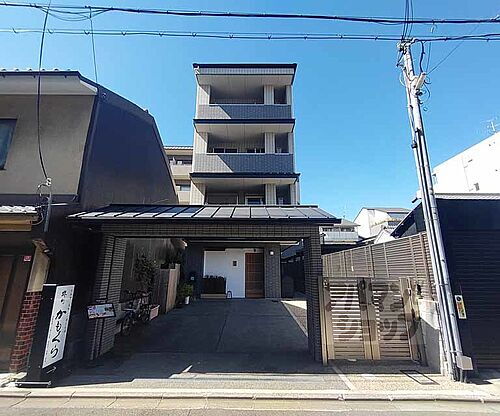 京都府京都市下京区夕顔町 築4年8ヶ月 4階建
