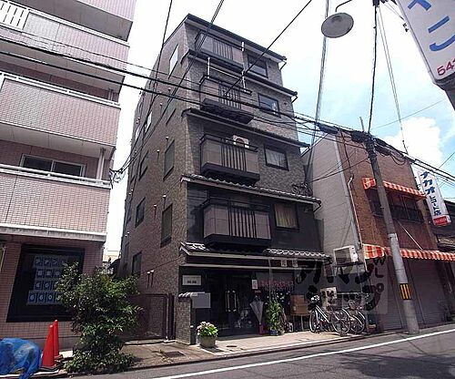 京都府京都市東山区大和大路通四条下る亀井町 築23年7ヶ月 5階建