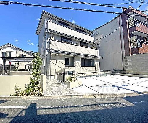 京都府京都市東山区渋谷通本町東入４丁目鐘鋳町 築3年3ヶ月 3階建