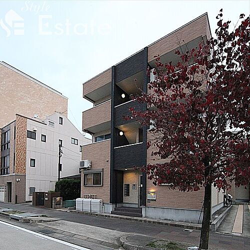 愛知県名古屋市北区山田１丁目 築11年7ヶ月 3階建