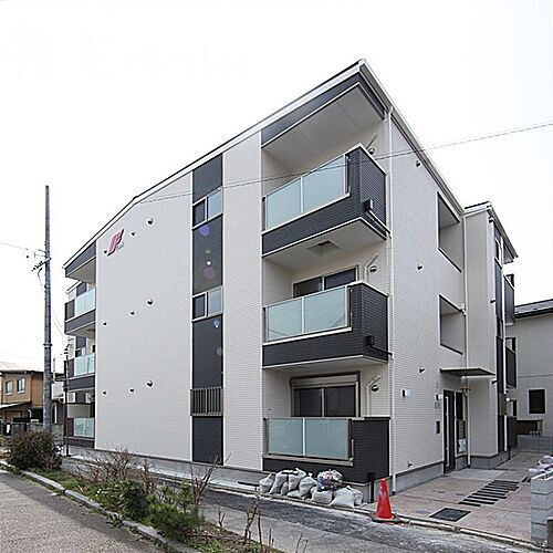 愛知県名古屋市中村区中村本町５丁目 築1年10ヶ月 3階建