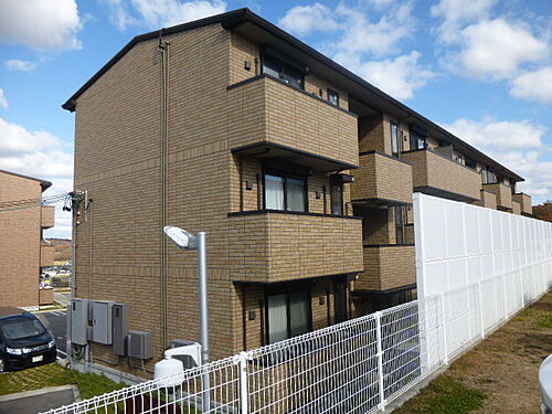 兵庫県三木市志染町青山５丁目 賃貸アパート