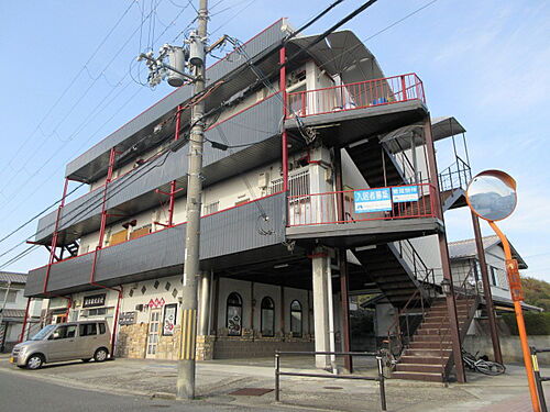 兵庫県揖保郡太子町東出 3階建 築49年1ヶ月