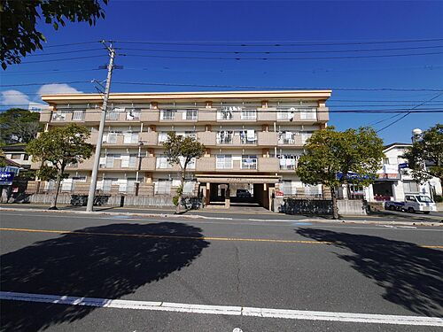 メゾン・ファミール 4階建