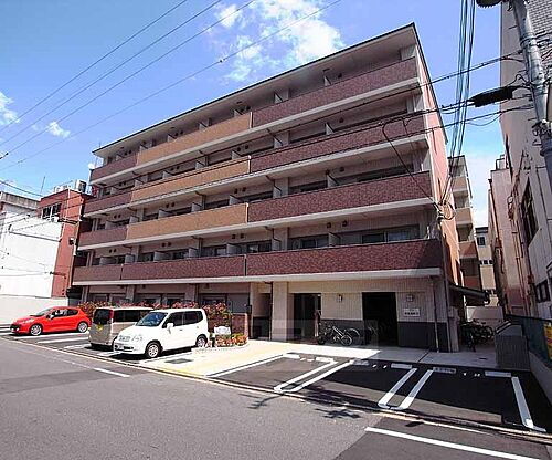 京都府京都市右京区西京極南庄境町 5階建