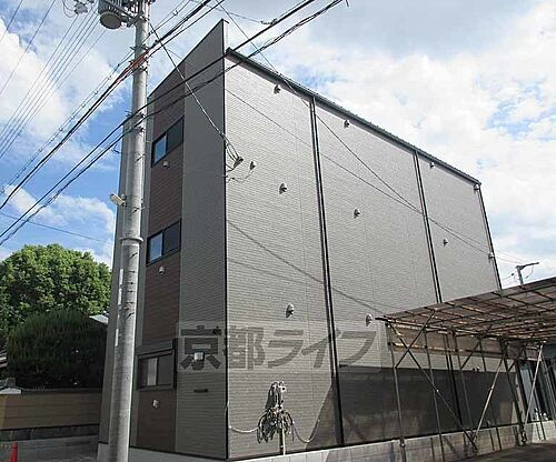 京都府京都市山科区大塚西浦町  3階建