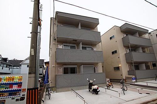 広島県広島市中区江波本町 3階建