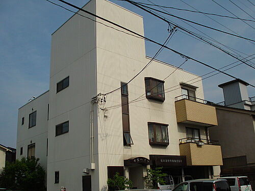 長野県松本市本庄２丁目 3階建 築35年3ヶ月