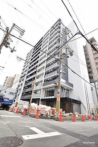 大阪府大阪市西区川口４丁目 13階建