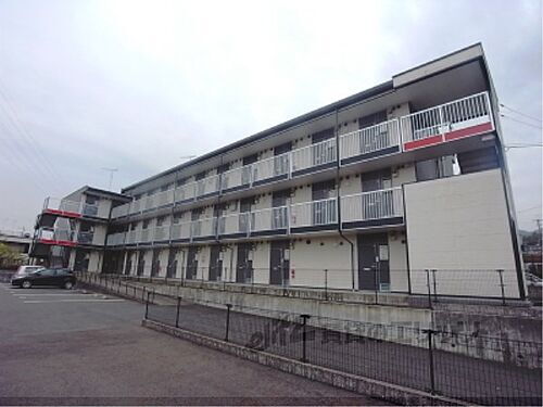 滋賀県大津市若葉台 築16年2ヶ月 3階建