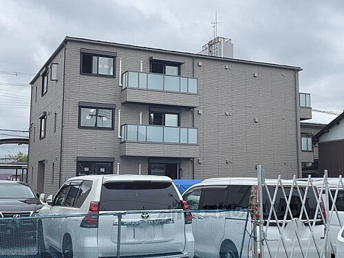 滋賀県彦根市河原２丁目 3階建 