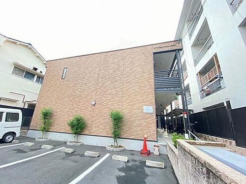 大阪府豊中市庄内宝町２丁目 2階建