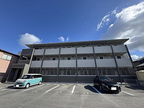 兵庫県三木市加佐 3階建 築5年9ヶ月