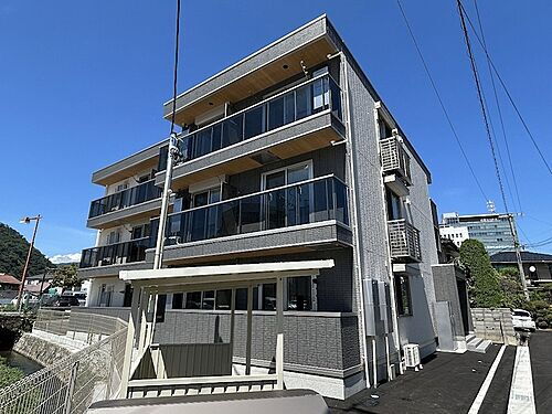 長野県長野市大字南長野北石堂町  3階建