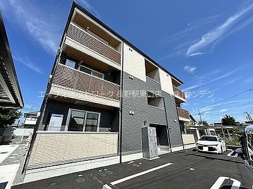 長野県長野市若里３丁目  3階建