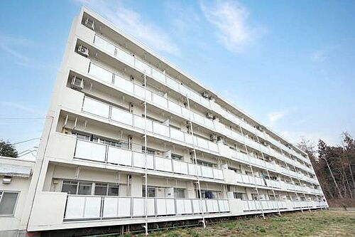 山形県米沢市万世町牛森 賃貸マンション