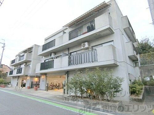 大阪府茨木市南春日丘３丁目 賃貸マンション