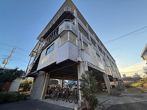 大阪府堺市北区中百舌鳥町５丁 賃貸マンション