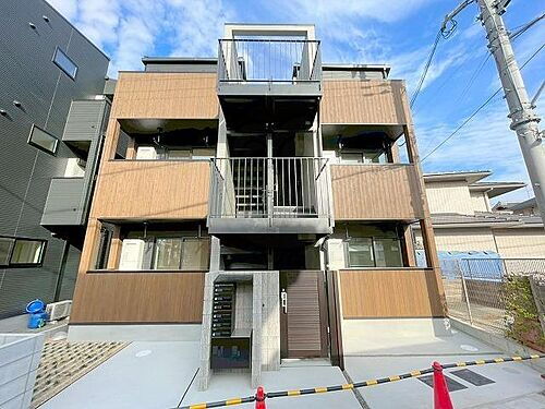 大阪府松原市南新町１丁目 3階建 