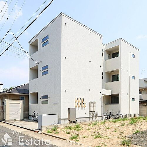 愛知県名古屋市千種区清明山２丁目 3階建 築8年2ヶ月