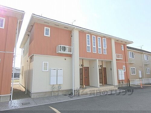 滋賀県東近江市桜川東町 賃貸アパート