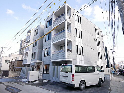 北海道札幌市中央区南八条西２２丁目 4階建 築5年4ヶ月