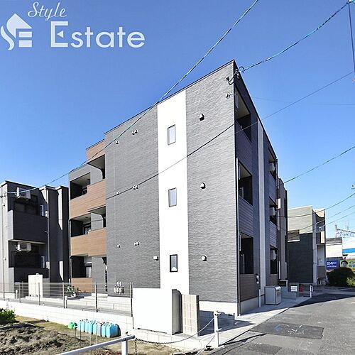 愛知県名古屋市守山区鳥羽見２丁目 3階建 築1年未満