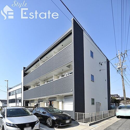 愛知県名古屋市名東区よもぎ台３丁目 築5年4ヶ月 3階建