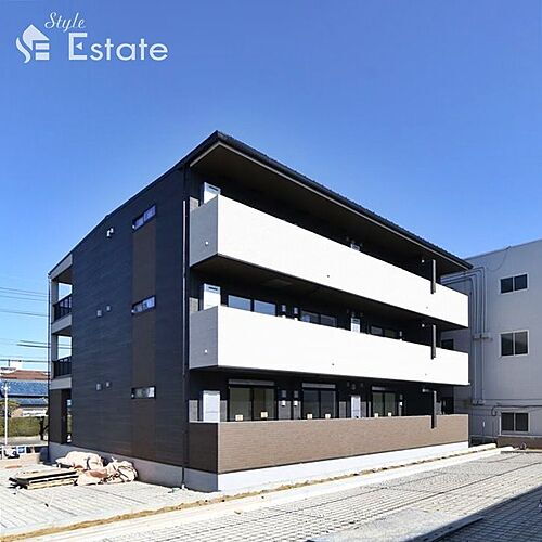 愛知県名古屋市名東区猪子石２丁目 築1年11ヶ月 3階建