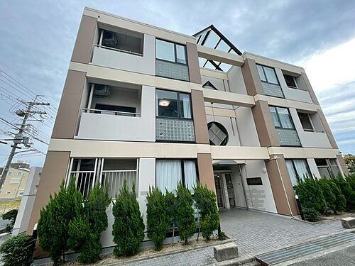 大阪府茨木市蔵垣内３丁目 3階建 築30年10ヶ月