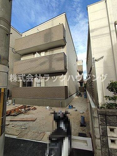 大阪府寝屋川市萱島東２丁目 3階建 築1年9ヶ月