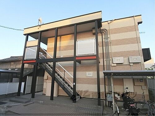 滋賀県近江八幡市江頭町 築16年9ヶ月 2階建