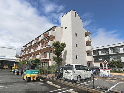 滋賀県野洲市冨波乙 築37年1ヶ月 4階建