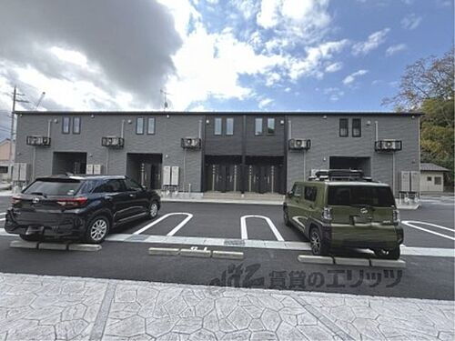 滋賀県彦根市芹川町 築1年未満 2階建