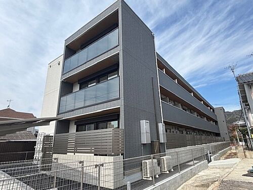 広島県広島市安芸区船越３丁目 3階建 