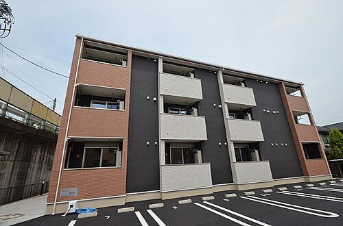 広島県広島市西区南観音５丁目 3階建
