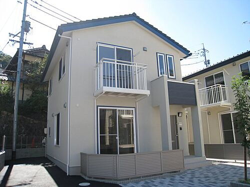 広島県広島市東区牛田東１丁目 2階建