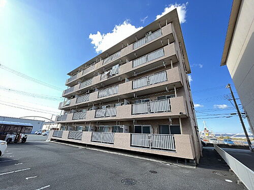 和歌山県和歌山市築港５丁目 賃貸マンション