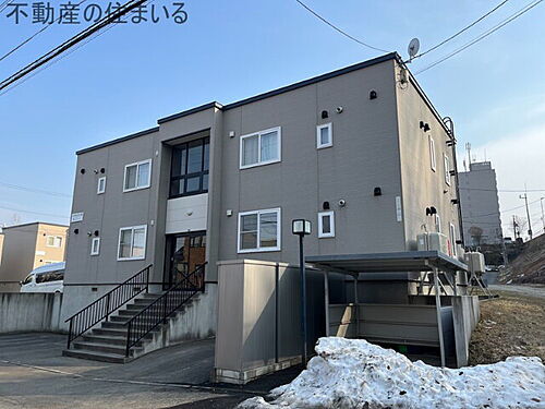 北海道札幌市南区真駒内柏丘１０丁目 2階建