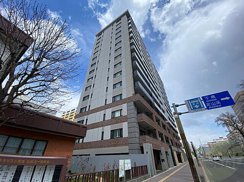 北海道札幌市中央区北一条西１３丁目 15階建 築4年7ヶ月