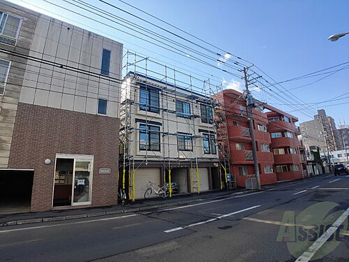 北海道札幌市中央区南六条西１６丁目 3階建 築21年9ヶ月
