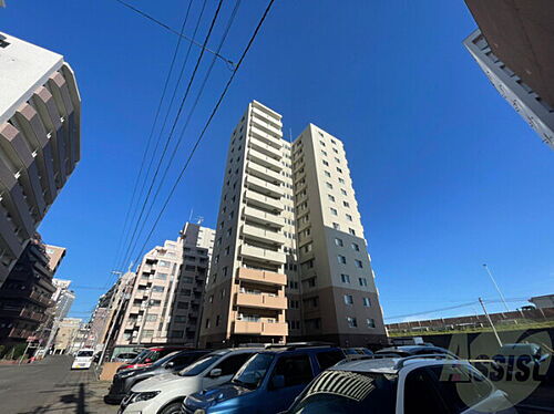 北海道札幌市中央区南十二条西１丁目 15階建 築17年5ヶ月