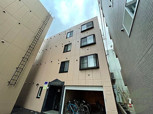 北海道札幌市中央区南六条西１２丁目 4階建 築21年