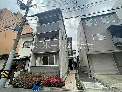 京都府京都市下京区上五条町 築10年5ヶ月 3階建