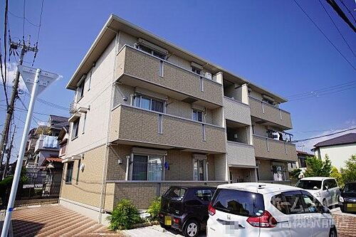 大阪府高槻市竹の内町 築10年2ヶ月 3階建