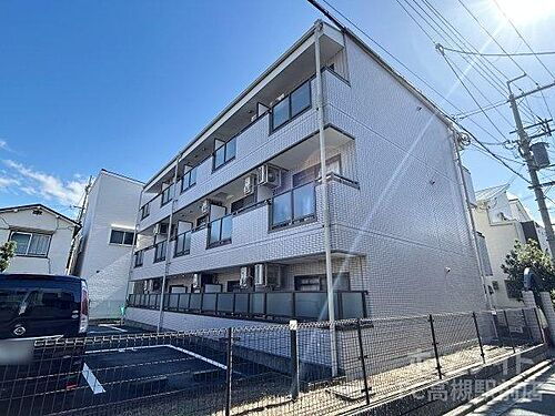 大阪府高槻市庄所町 築27年10ヶ月 3階建