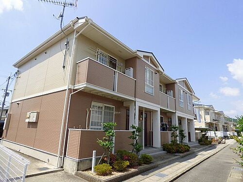 滋賀県東近江市小脇町 2階建